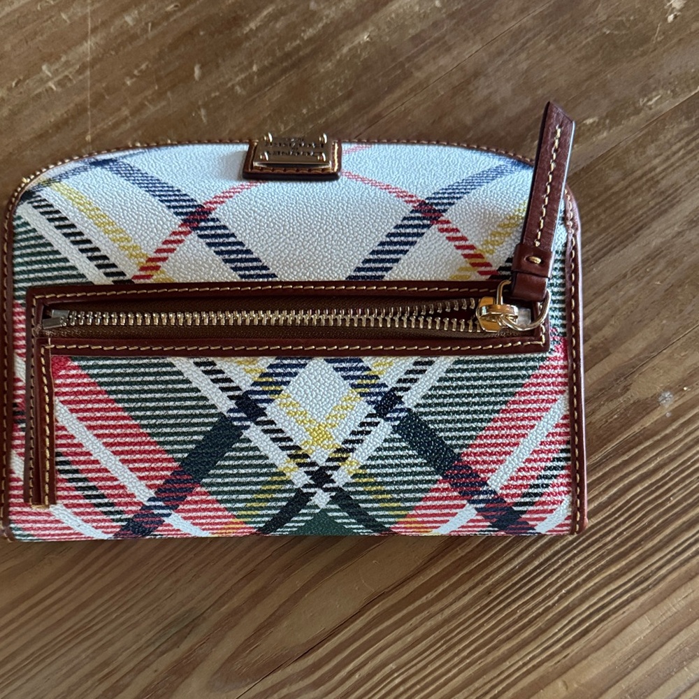 Dooney & Bourke Windsor Continental White Tartan Plaid Wallet - Picture 6 of 10